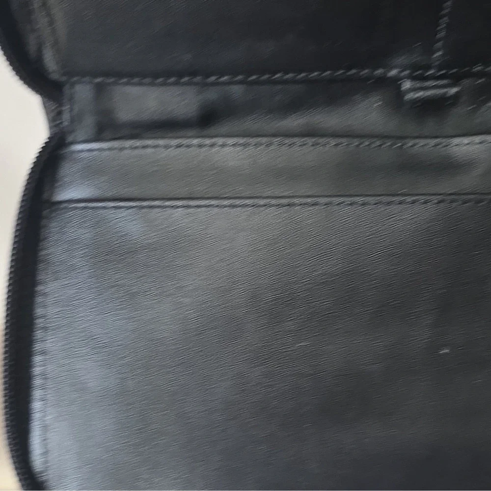 VINTAGE 1980's LeeSands Genuine EEL SKIN  Black Crossbody, Adjustable Strap
